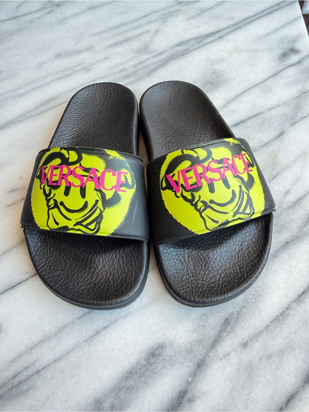 Versace Kids Medusa Neon Yellow Black Slides Pool Sandals Size 29/30 Like New